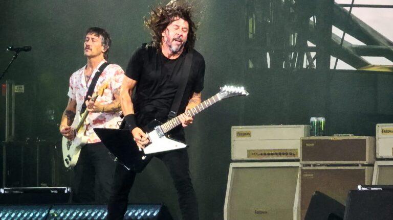 Foo Fighters estreia turnê com Queens of the Stone Age e revela como será a nova fase nos palcos