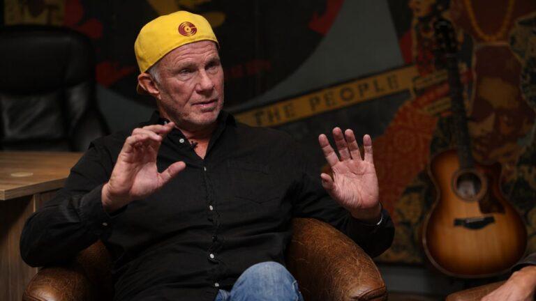 Chad Smith revela quando Red Hot Chili Peppers começará o novo álbum