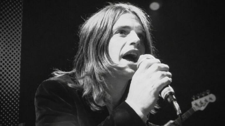 Ozzy Osbourne é lembrado em Birmingham um ano após sua morte com homenagens e apelo da família aos fãs