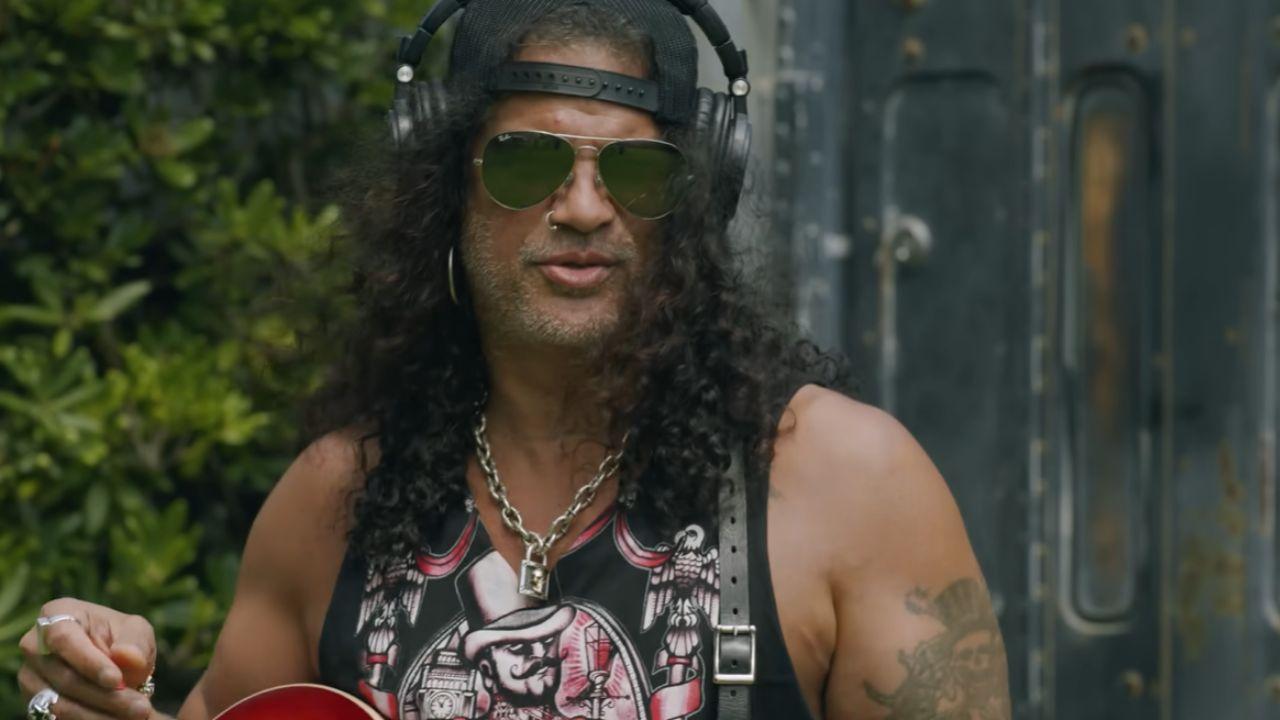 Slash está descontente com os EUA e cogita voltar a morar na Inglaterra