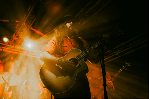 Shawn James lança “Passage”, álbum que marca nova fase antes de turnê no Brasil