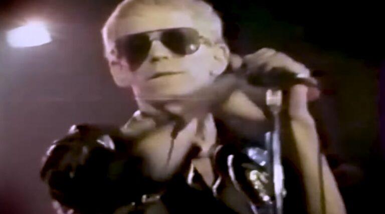 Por que o já falecido ícone do rock Lou Reed aparece nos créditos do novo álbum de Madonna?