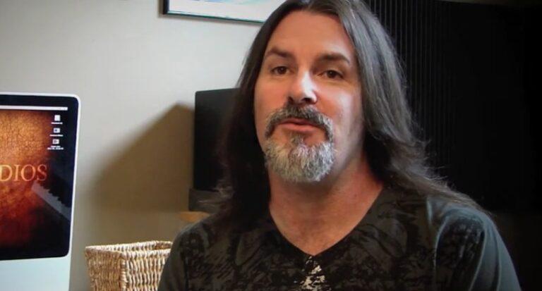 Morre Tommy DeCarlo, ex-vocalista do Boston, aos 60 anos