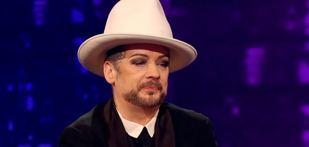 Boy George diz que inteligência artificial mudou sua forma de compor músicas