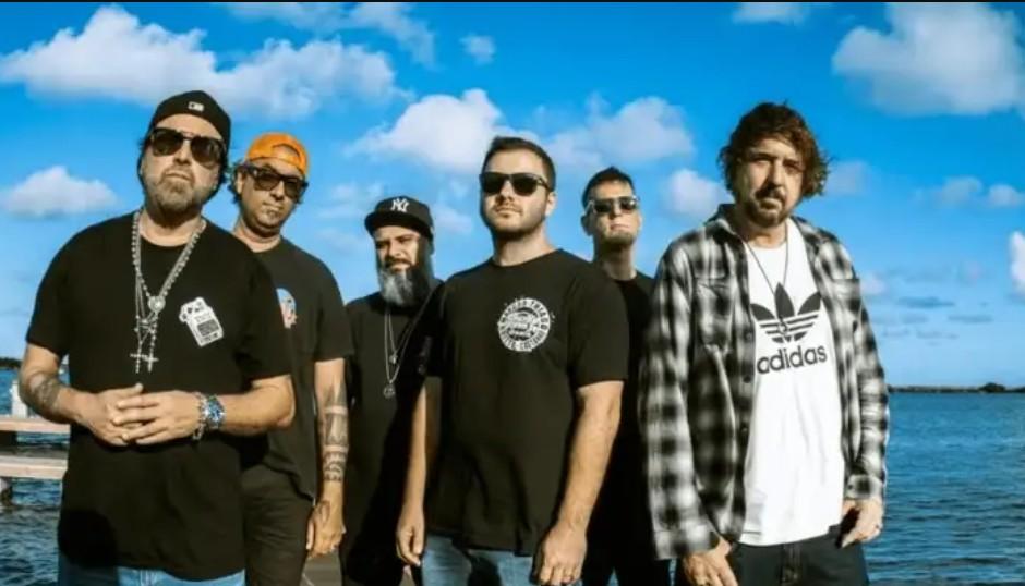 Paranaense, Rafael Carleto assume os vocais da Charlie Brown Jr. e prepara turnê acústica com Marcão Britto e Thiago Castanho