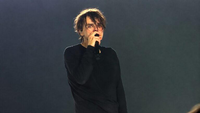 Gerard Way diz que My Chemical Romance quer fazer novo álbum: “Vocês merecem outro disco”