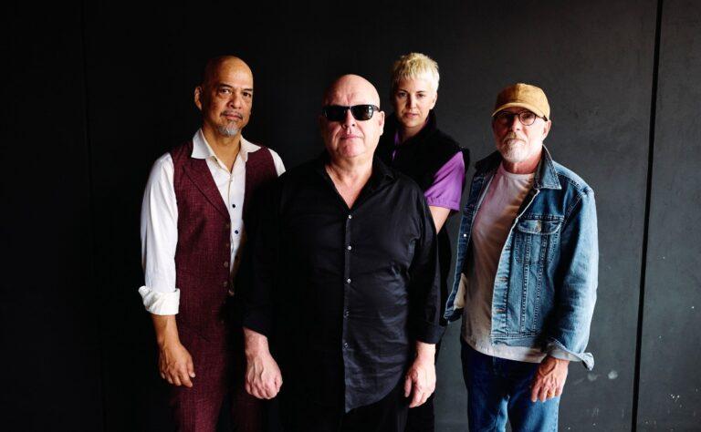 Pixies confirma show em Curitiba em abril de 2027