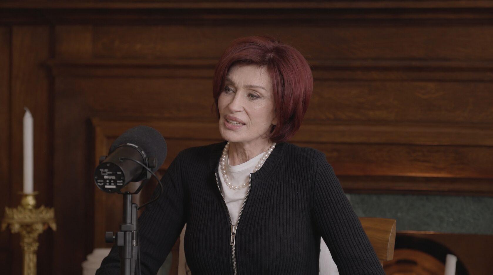 Sharon Osbourne diz que vê o túmulo de Ozzy da janela de casa todos os dias