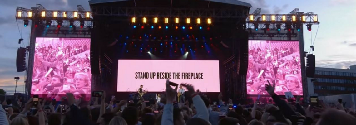 coldplay canta Don´t Look Back In Anger