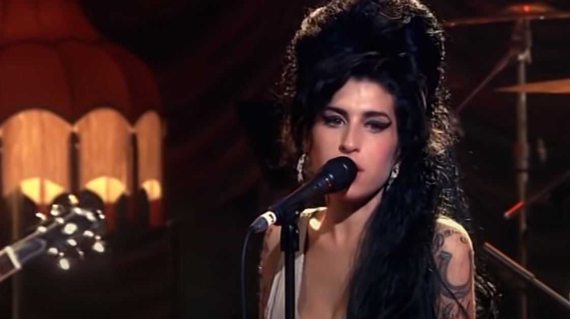 Amy Winehouse durante a gravação do seu dvd