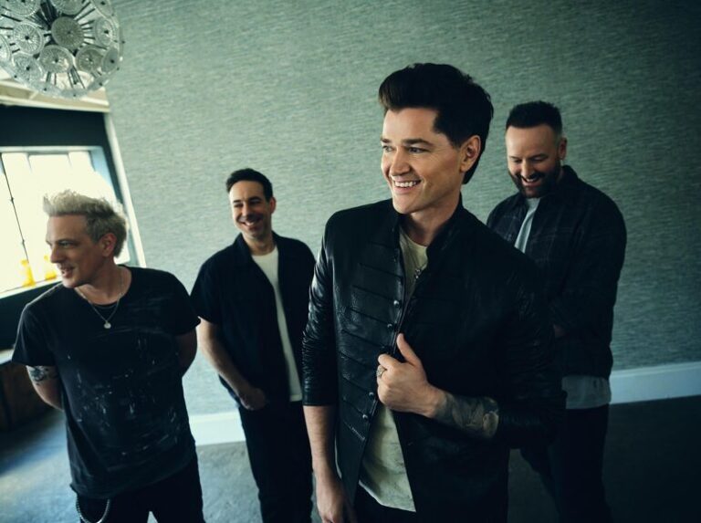 The Script anuncia o álbum The User’s Guide To Being Human com o single “Man In The Arena”