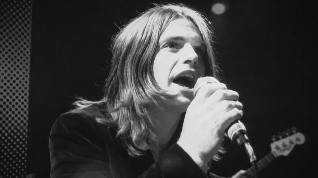 Ozzy Osbourne durante apresentação em Birmingham, cidade que realiza o primeiro Ozzy Day um ano após a morte do cantor.