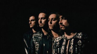 Integrantes do Greta Van Fleet em imagem promocional do álbum Palace For The People.