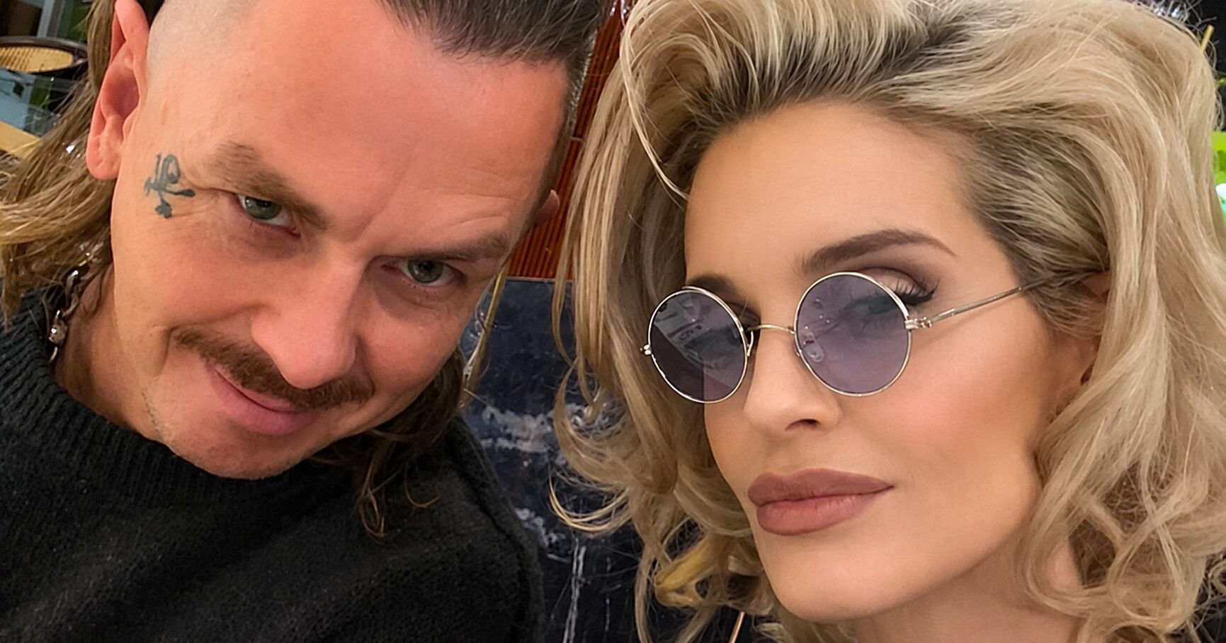 Kelly Osbourne publica mensagens nas redes sociais após notícias envolvendo Sid Wilson e o Slipknot.