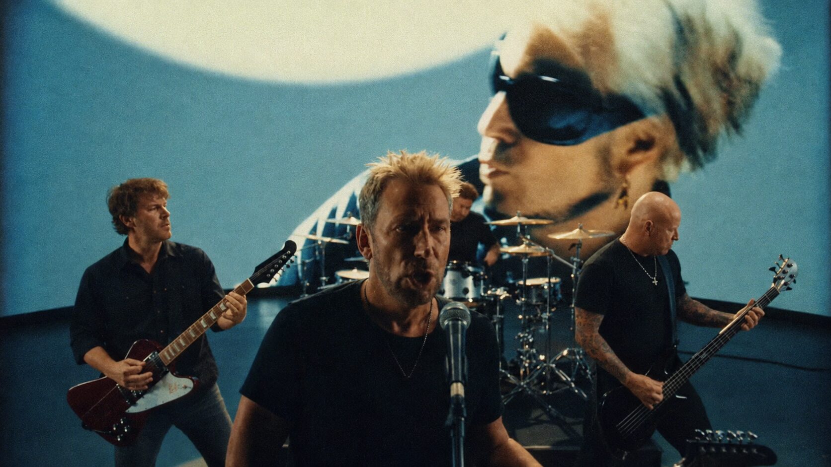 Nickelback lança Leave Me Behind, novo single do álbum Everything Under The Sun