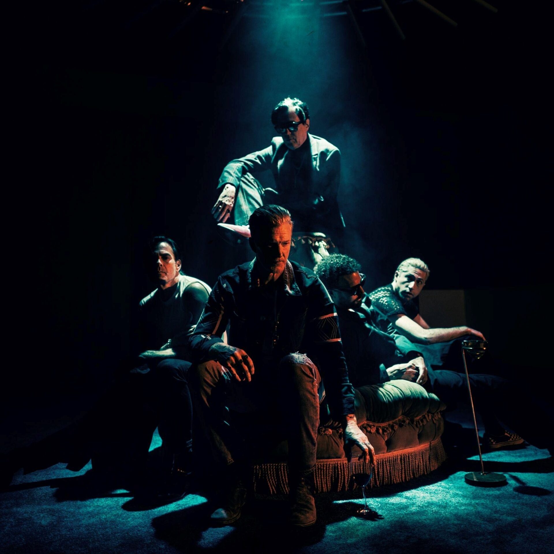 Queens of the Stone Age anuncia o álbum Perfecth e lança o single Insignificant Other