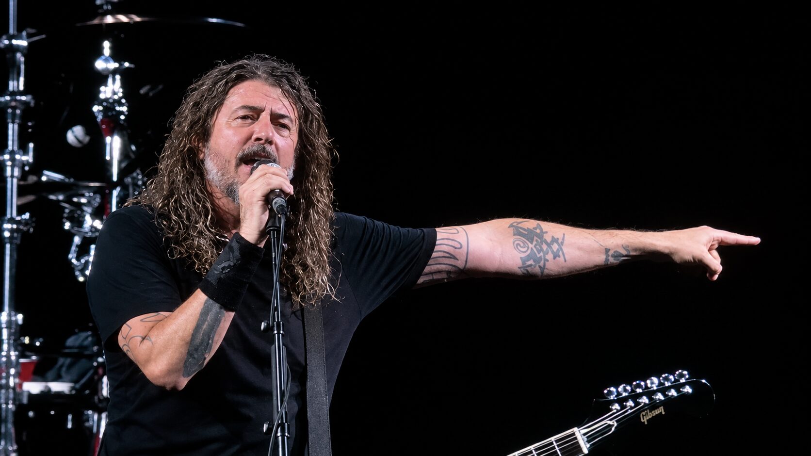 Dave Grohl e Foo Fighters durante show da turnê Take Cover em 2026
